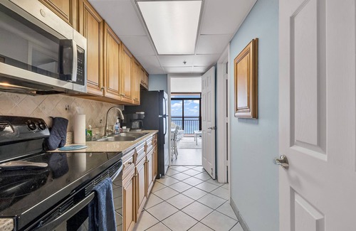 Myrtle Beach Condo | Oceanfront Getaway: 1BR w/King Bed, Pools, Hot Tubs, Amazing View