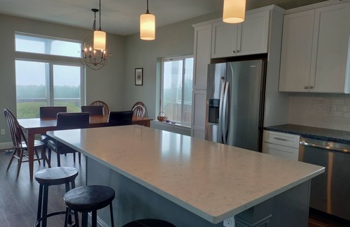 Ocean Shores House | Oceanfront getaway