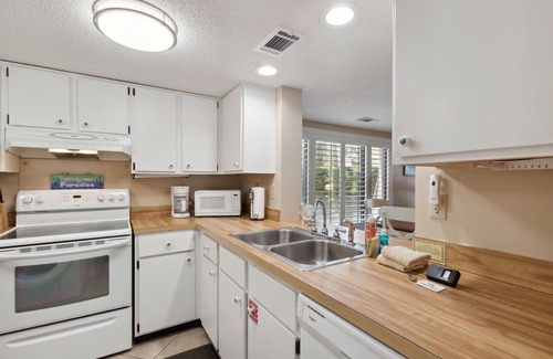 Amelia City Condo | Oceanfront | Ground Level | Amelia Surf and Racquet Condo