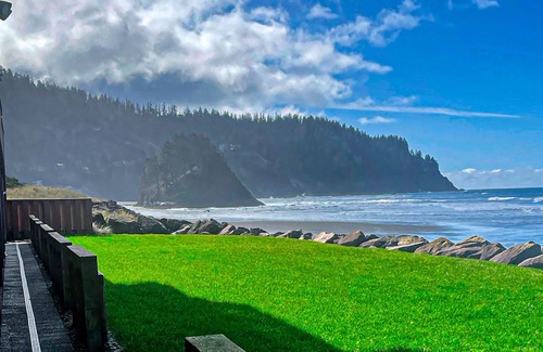Neskowin Condo | Oceanfront ground-level condo with fireplace & updated kitchen - dog-friendly