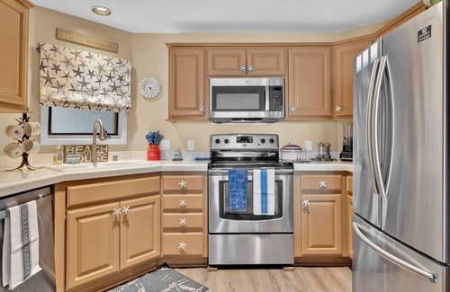 Avalon Condo | Oceanfront Hamilton Cove villa with breathtaking views and excellent location!