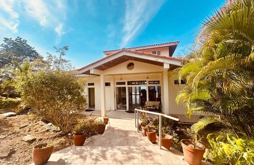 Contadora Island House | Oceanfront Home on Exclusive Contadora Island