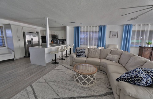 Vamo House | Oceanfront home