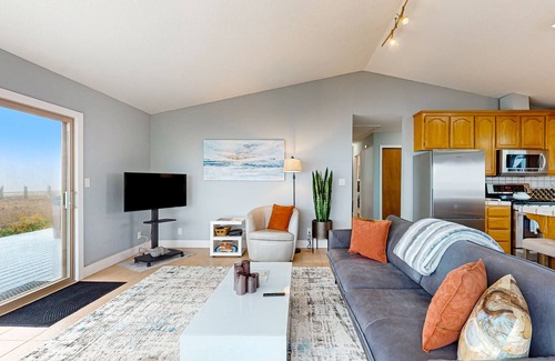 Albion House | Oceanfront Home w/Private Hot Tub, Deck, WiFi, & Spectacular Views