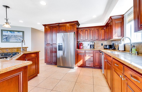 Rockaway Beach House | Oceanfront Home with Private Hot Tub & Amazing Beach Views - Dogs Welcome