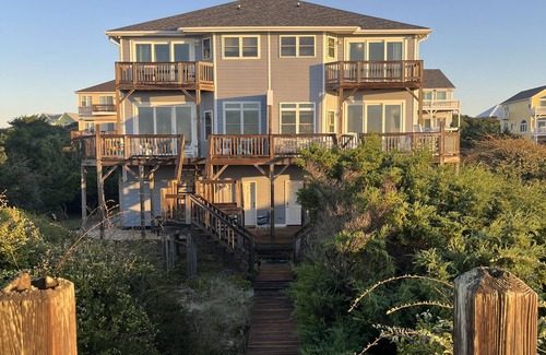 Emerald Isle House | Oceanfront Home with Direct Beach Access & Stunning Views in Emerald Isle