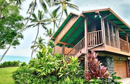 Honaunau-Napoopoo House | Oceanfront Hot Tub Kayaks Snorkeling Dolphins Gorgeous Location