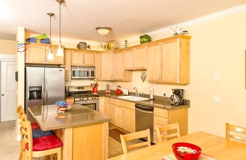 Lincoln City Condo | Oceanfront, Hot Tub, Onsite Pool | Pacific Life