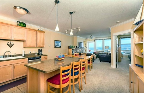Lincoln City Condo | Oceanfront, Hot Tub, Onsite Pool | Pacific Life