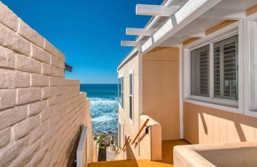 South Oceanside House | Oceanfront House w/Private Beach & Stunning Views