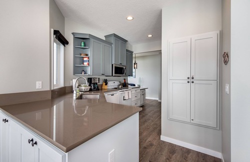 Cloverdale House | Oceanfront house with Ping-Pong table & private hot tub overlooking the ocean