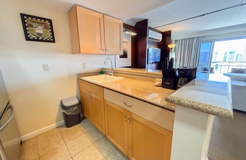Waikiki Condo | Oceanfront Ilikai Studio 2127 in Waikiki – Stunning Harbor Views, Walk to Beach | Sleeps 4