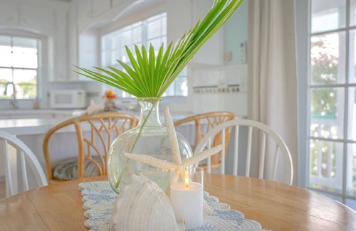 Spanish Wells House | Oceanfront Island Living Gather & Relax