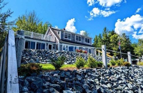 Hancock Point House | Oceanfront Jellison Beach House