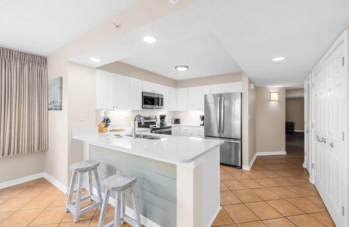 Windy Hill Condo | Oceanfront Luxury Top Location Lazy River Pool Grills