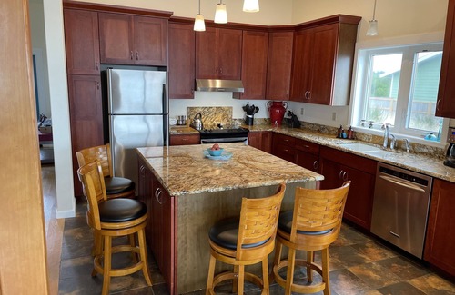 Cohassett Beach House | Oceanfront Living At Its Best, Exquisite and Modern Home 8 guests