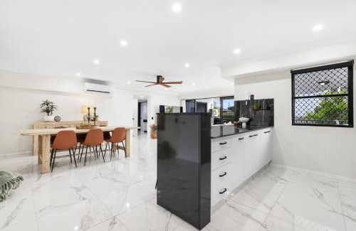 Bargara Apartment | Oceanfront Luxe 3BR