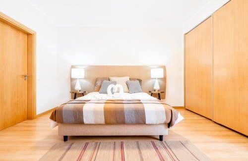 Olhao Apartment | OCEANFRONT: Luxury Spectacular Sea Views and Pool