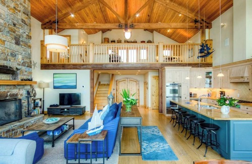 Manzanita House | Oceanfront Manzanita!