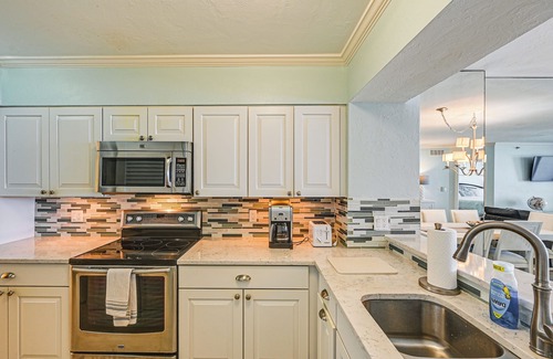 Marco Island Condo | Oceanfront Marco Island Escape w/Beach Access!