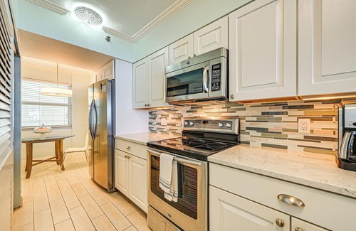 Marco Island Condo | Oceanfront Marco Island Escape w/Beach Access!