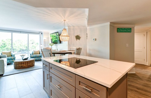 Palmetto Dunes Condo | Oceanfront Oasis: Stylish Condo for the Ultimate Beach Vacation