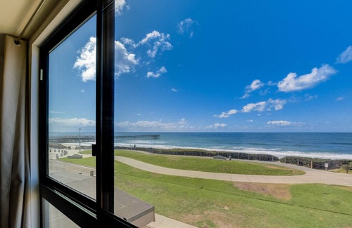 Pacific Beach Condo | Oceanfront Oasis in Pacific Beach
