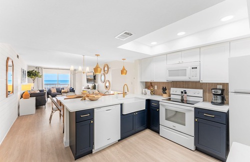 Cocoa Beach Condo | Oceanfront Oasis w/2 Balconies & Steps to Downtown!