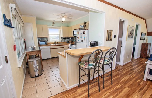 Kitty Hawk House | OCEANFRONT, Ocean Views, Beach Access, Close to Shopping, KH123, Pelican's Watch