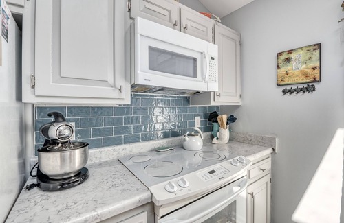 North Topsail Beach House | Oceanfront! “On a Wing and a Prayer” All new oceanfront decks! Booking 2025!