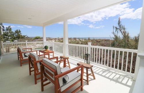 Surf City House | OCEANFRONT OPEN FOR FALL AND HOLIDAY SEASON 5 BEDROOM NEWLY REMODELED