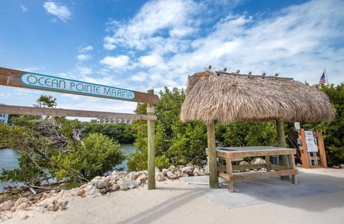 Tavernier Apartment | Oceanfront Paradise Awaits You