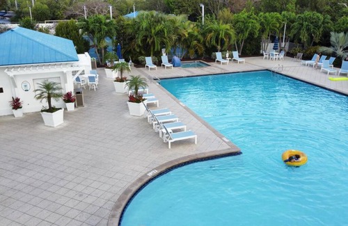 Tavernier Apartment | Oceanfront Paradise Awaits You