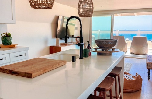 Huntington Beach Condo | Oceanfront Penthouse On Sand - Epic Views/Sunsets!