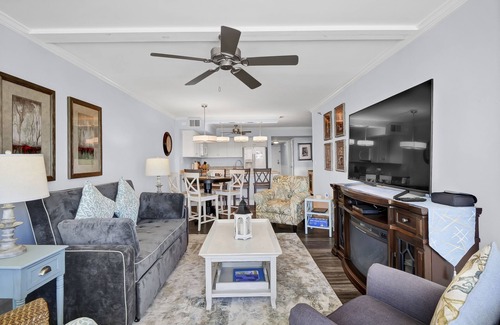 Wilmington Beach Condo | Oceanfront penthouse with private beach access. Two bedroom oceanfront condo.