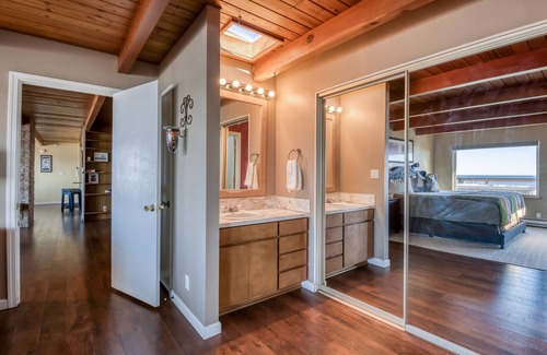 South Beach House | Oceanfront, Pet Friendly, Amazing Views from the 600 Sq Ft Deck!
