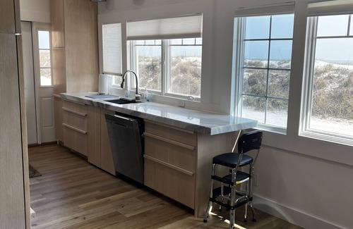 Fernandina Beach House | Oceanfront/Pets/Hot&Cold Outdoor Shower/Linens