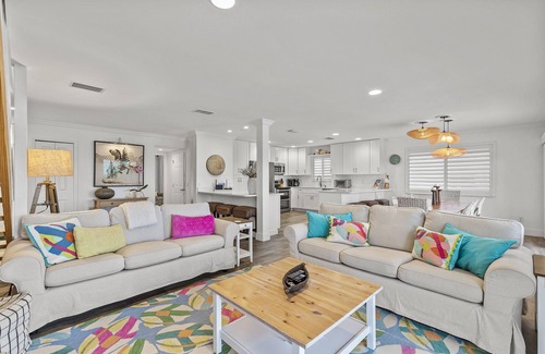New Smyrna Beach House | 🌊Oceanfront-Pool-Pet Friendly-Blue Yonder Beach House🌊