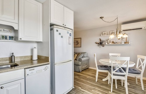 Bethany Beach Condo | Oceanfront, Pristine 1br 1 Ba Condo, Relax And Rejuvenate By The Sea.