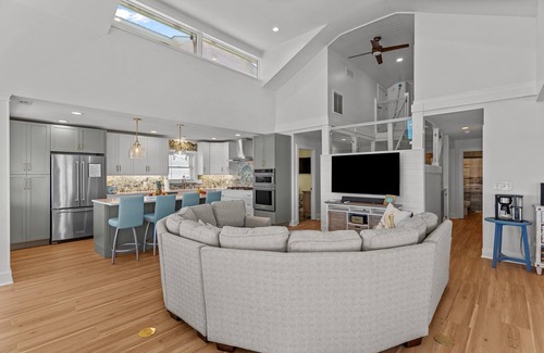 North Carolina Coast House | Oceanfront, private pool, 10 bedrooms