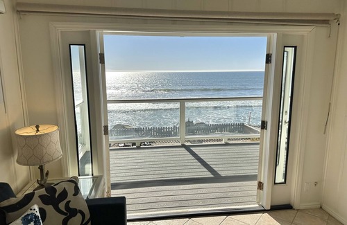 South Oceanside Condo | Oceanfront - Private Beach!