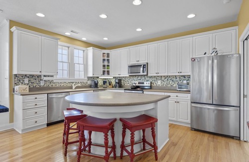 Emerald Isle House | Oceanfront, private pool,hot tub,elevator located in the Dolphin Ridge community