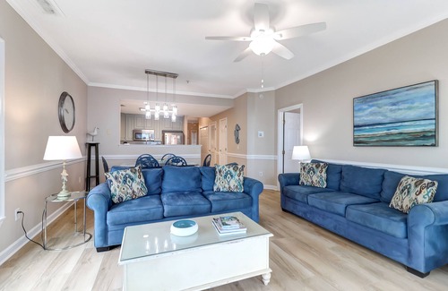 Folly Beach Condo | Oceanfront Private Balcony & Easy Walk to Dntn Folly Beach