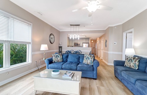 Folly Beach Condo | Oceanfront Private Balcony & Easy Walk to Dntn Folly Beach