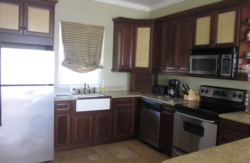 George Town Villa | Oceanfront property with boat included at 399/night on last minute deals!