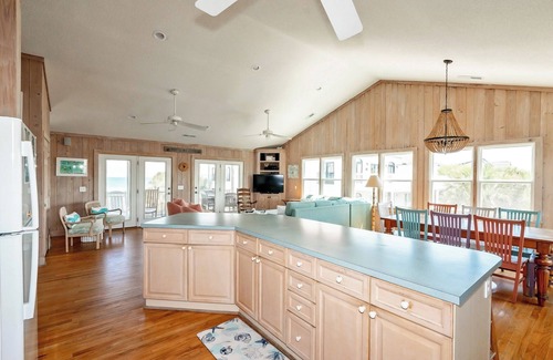 Pawleys Island House | Oceanfront Raised Beach House, Private Pool, Dog Friendly, Porches, Hammock