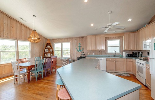 Pawleys Island House | Oceanfront Raised Beach House, Private Pool, Dog Friendly, Porches, Hammock