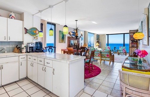 Honokowai Condo | Oceanfront RARE Kaanapali premier cornerVU Penthouse2bb Resort