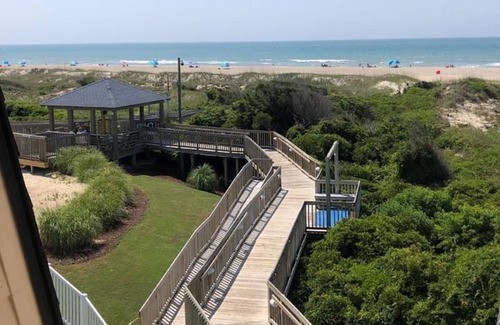 Morehead City Condo | Oceanfront Resort Atlantic Beach