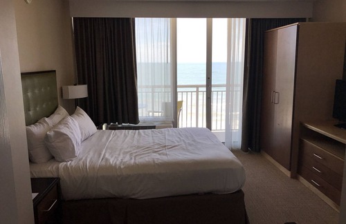 Northeast Virginia Beach Resort | Oceanfront resort on Virginia Beach Boardwalk